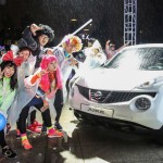 [사진자료] 닛산 쥬크와 함께하는 EDM 5K RUN (1)_닛산 뮤직 스테이션에서 즐기고 있는 참가자들과 닛산 쥬크