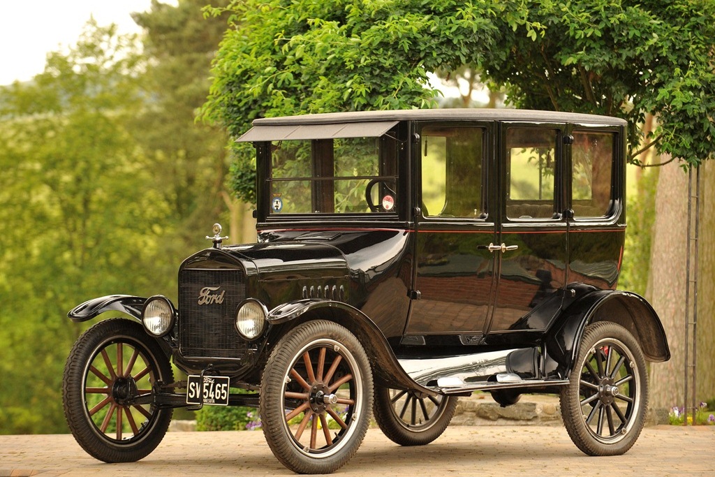 1923_Ford_Model_T_Fordor_Sedan_retro___he_2048x1536