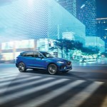 Jaguar-F-Pace_2017_1024x768_wallpaper_09