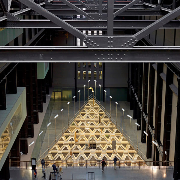 Hyundai Commission 2015 Abraham Cruzvillegas: Empty Lot © Abraham Cruzvillegas 사진 제공: Andrew Dunkley ©TATE 2015