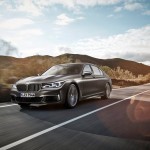 BMW-M760Li_xDrive_2017_1024x768_wallpaper_01