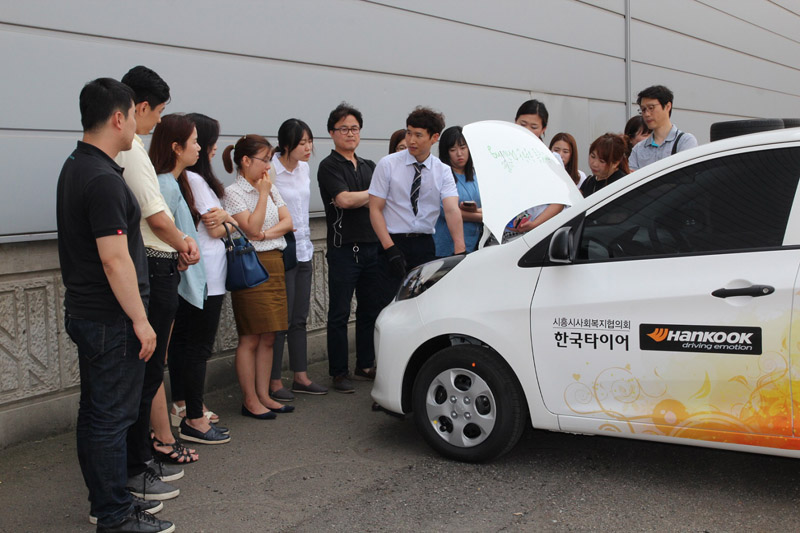 [사진자료2] 한국타이어, 차량 나눔 기관 운전자를 위한 안전운전 교육 실시
