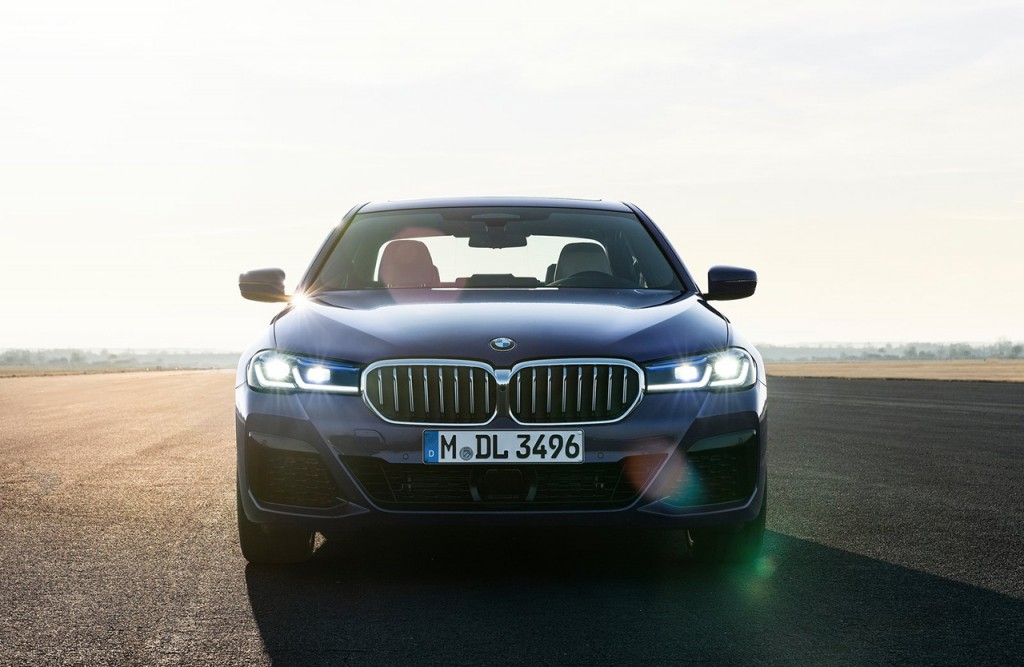 BMW-5-Series-2021-1600-1c