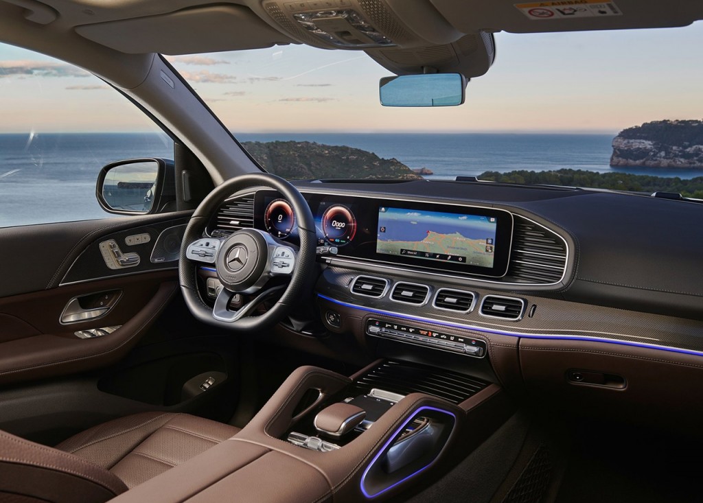 Mercedes-Benz-GLS-2020-1600-c2