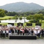 [사진자료] _MercedesTrophy 2023 더클래스 효성 예선전’ 참가자들이 기념사진을 촬영하는 모습