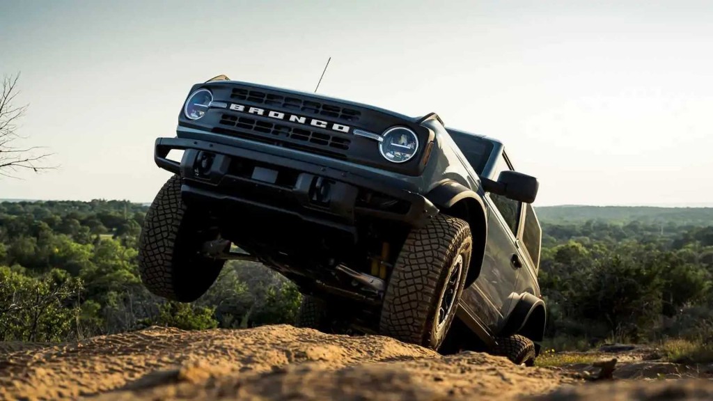 2021-ford-bronco-exterior