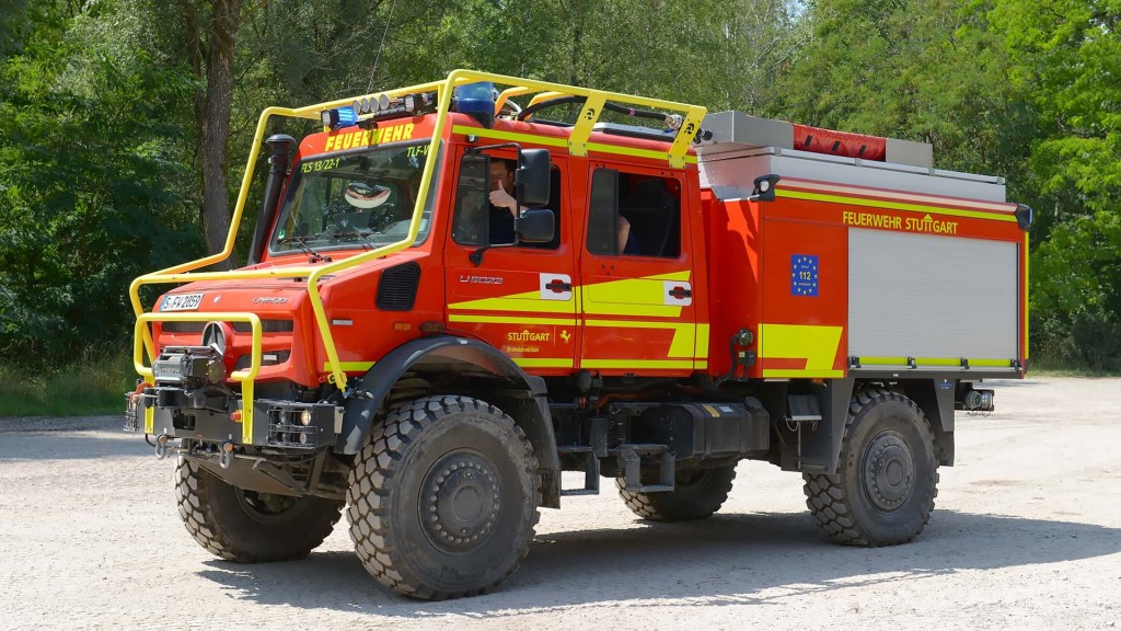 mercedes-benz-special-trucks-auf-der-firemobil-2023 (1)