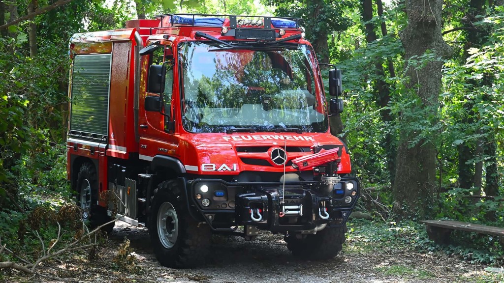 mercedes-benz-special-trucks-auf-der-firemobil-2023 (2)