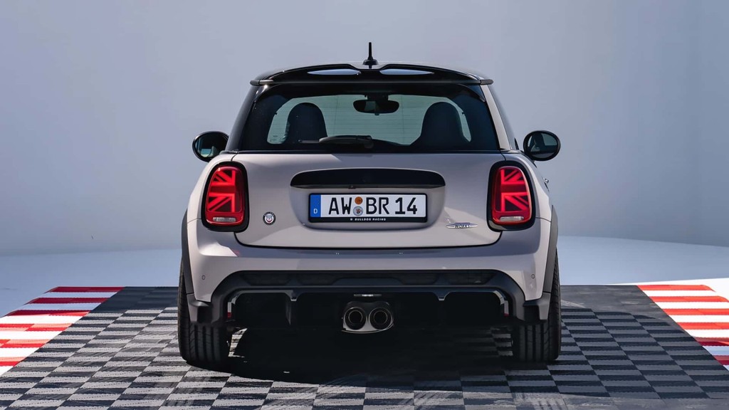 mini-john-cooper-works-2023-bulldog-racing-edition (1)