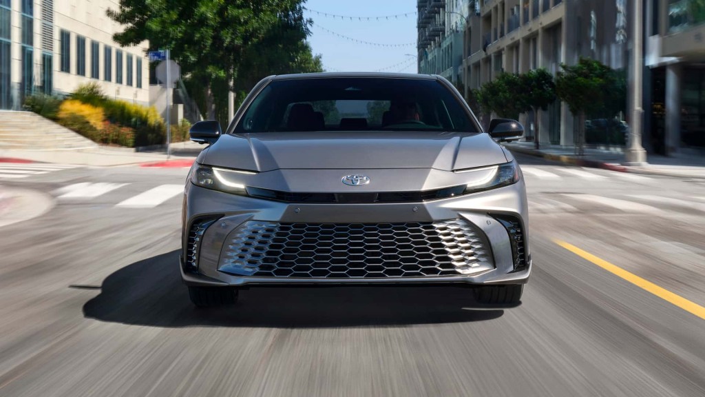 2025-toyota-camry (2)