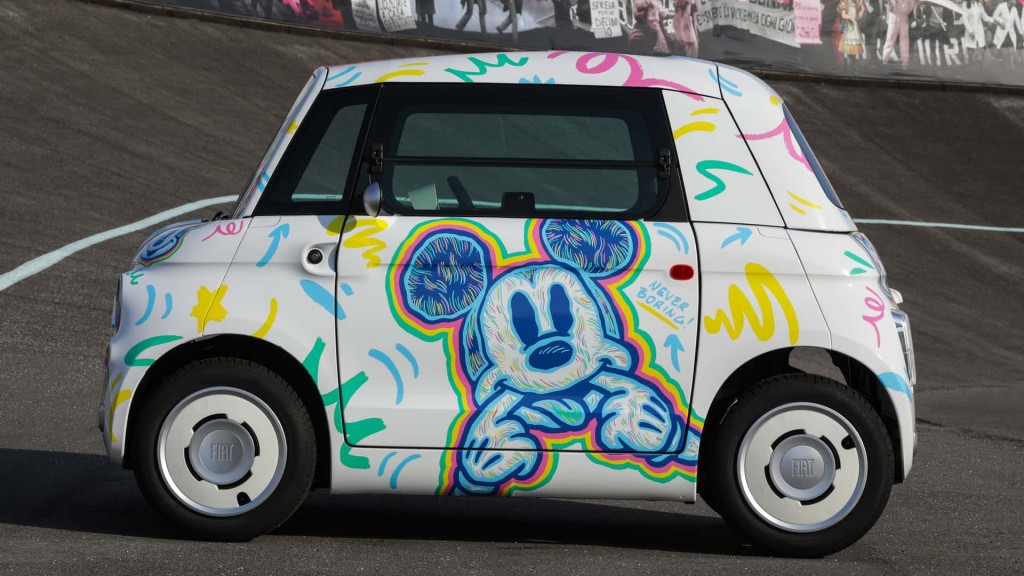 fiat-topolino-omaggia-mickey-mouse (38)