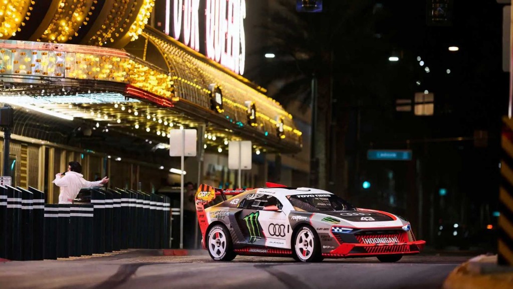 ken-block-und-der-audi-s1-hoonitron (11)