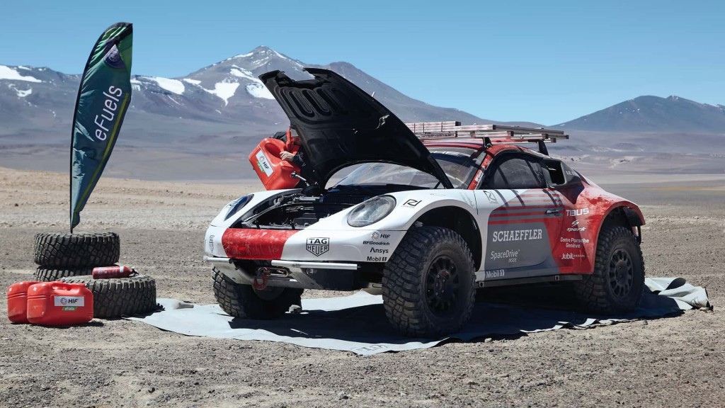 porsche-911-sets-altitude-world-record (2)