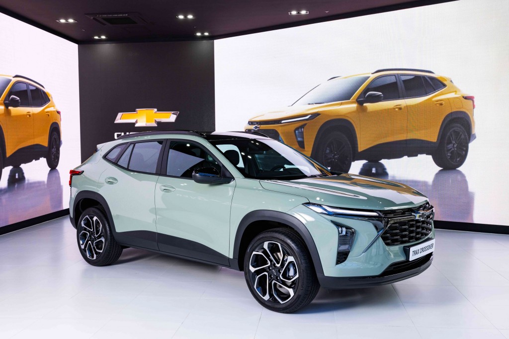 사진자료_쉐보레 트랙스 크로스오버 RS_피스타치오 카키