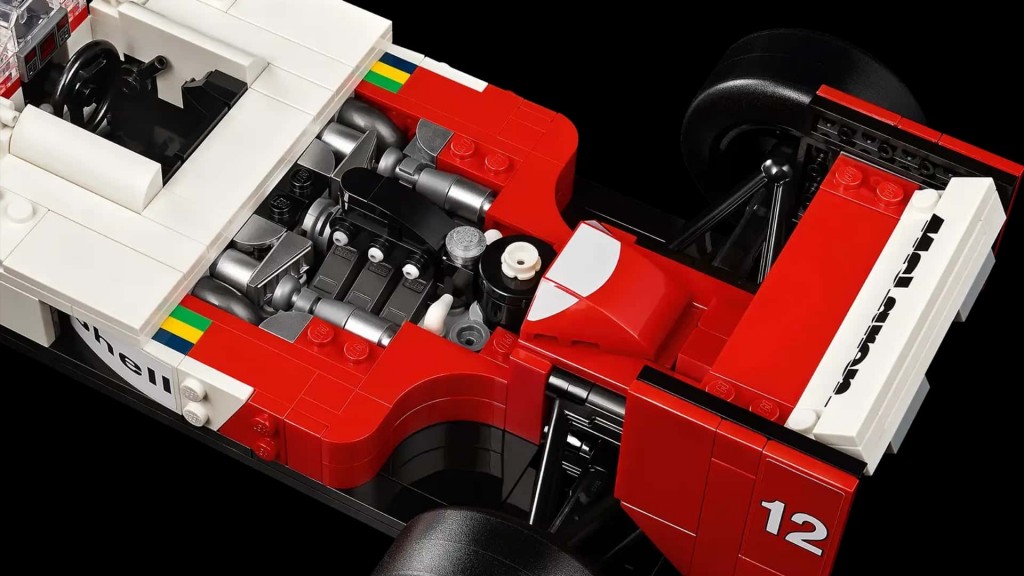 lego-mclaren-mp4-4-with-ayrton-senna-figure (11)