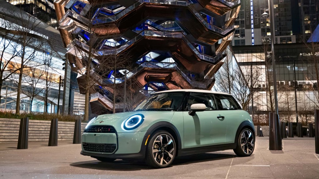 2025-mini-cooper-s-us-debut