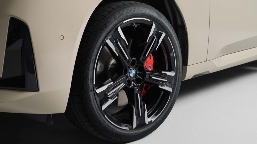 2025-bmw-x3-m50-xdrive (5)