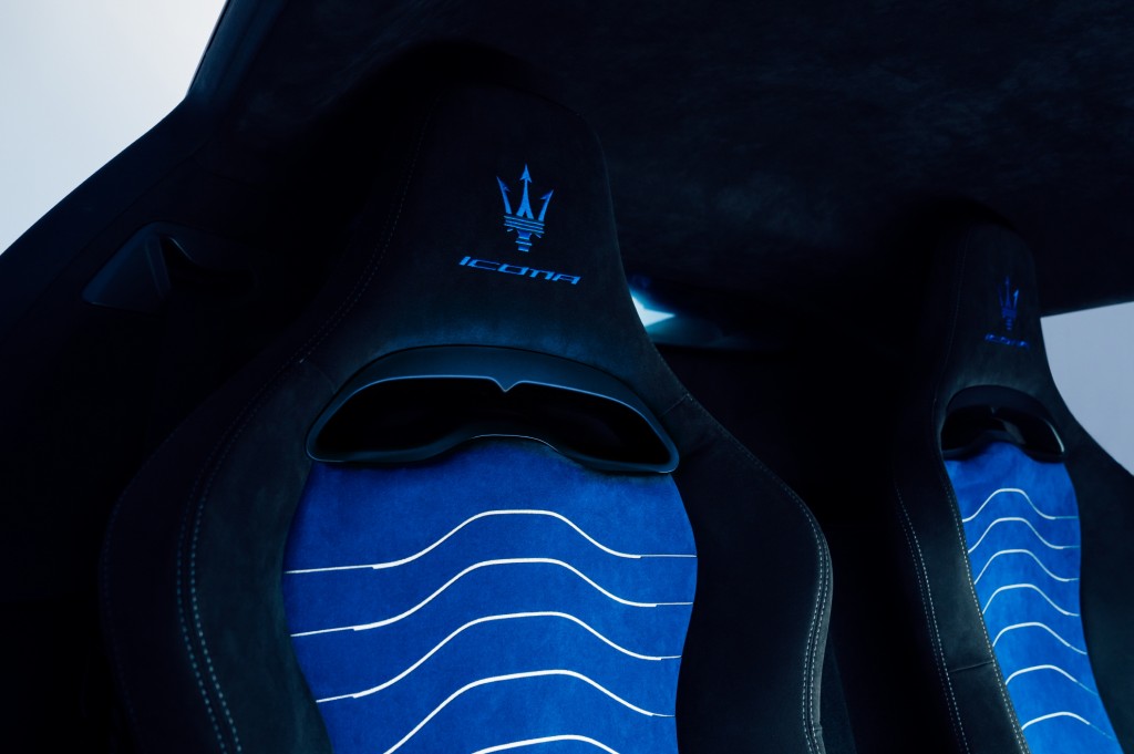 [첨부 이미지 5] Maserati MC20 Icona_시트