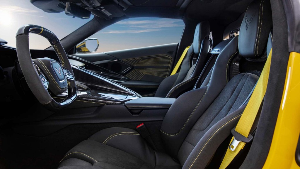 2025-chevrolet-corvette-zr1 (11)
