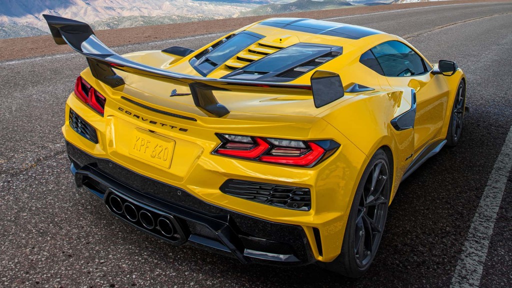 2025-chevrolet-corvette-zr1 (2)