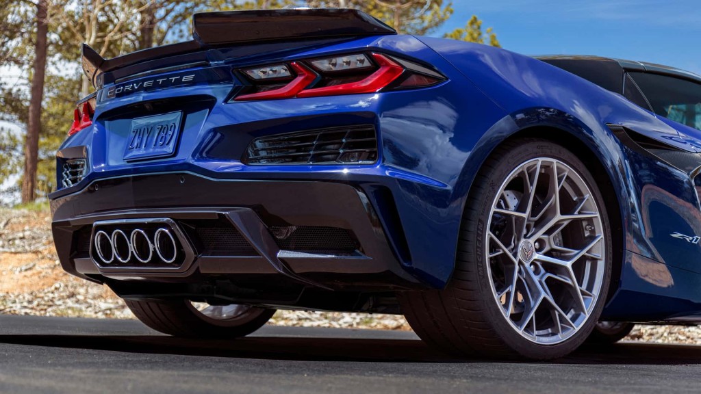 2025-chevrolet-corvette-zr1 (9)