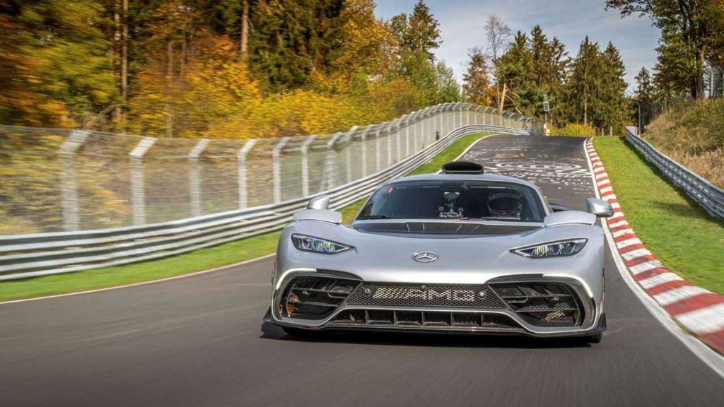 il-record-al-ring-della-mercedes-amg-one (1)