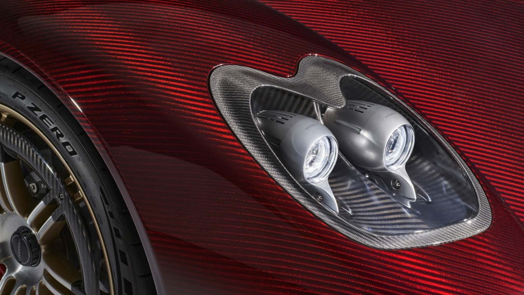 pagani-utopia-roadster-030106-luci-anteriori
