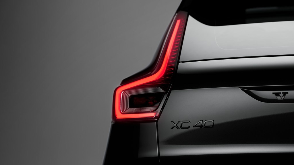 사진자료5_볼보 XC40 블랙 에디션 (스튜디오컷)