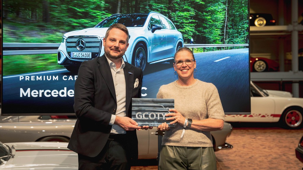Der elektrische Mercedes-Benz GLC wird zum „German Premium Car of the Year 2027“ gekürt The Mercedes-Benz GLC electric is crowned “German Premium Car of the Year”